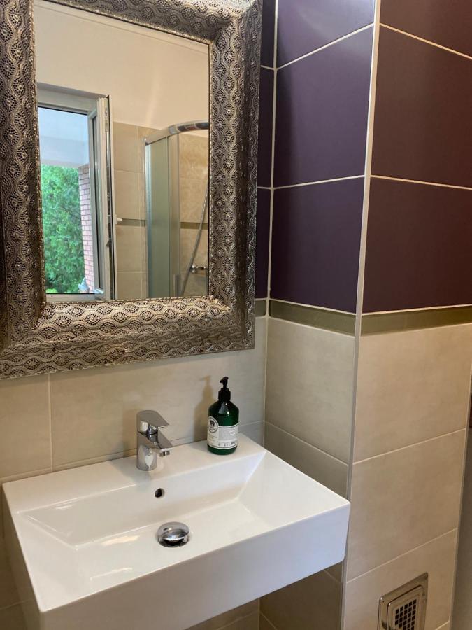 Helga Vendeghaz Otel Budaörs Dış mekan fotoğraf