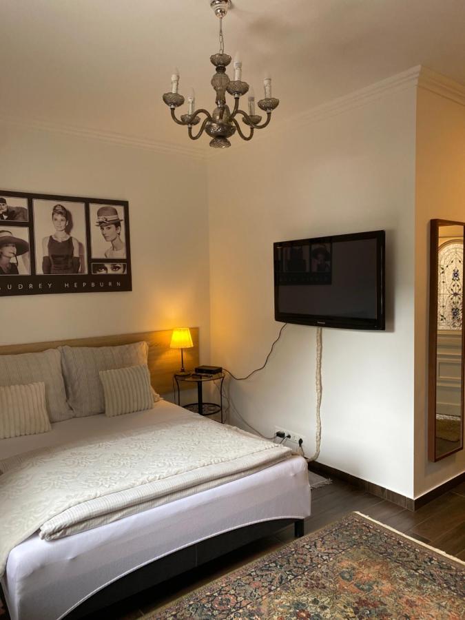 Helga Vendeghaz Otel Budaörs Dış mekan fotoğraf