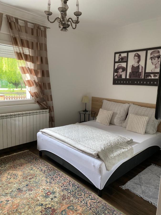 Helga Vendeghaz Otel Budaörs Dış mekan fotoğraf