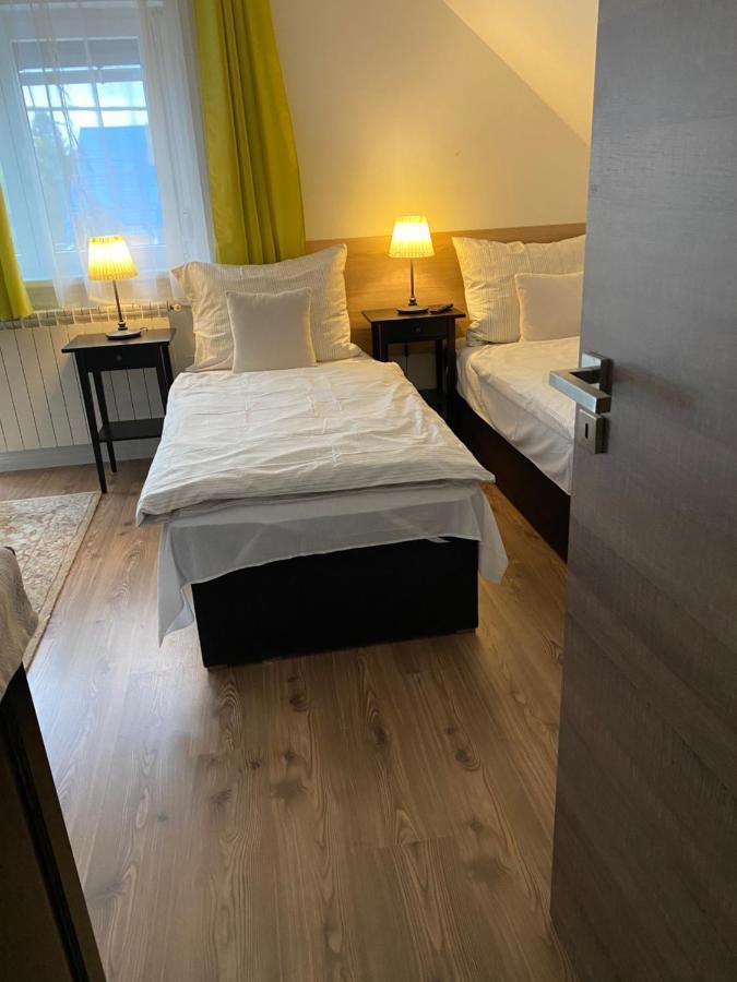 Helga Vendeghaz Otel Budaörs Dış mekan fotoğraf