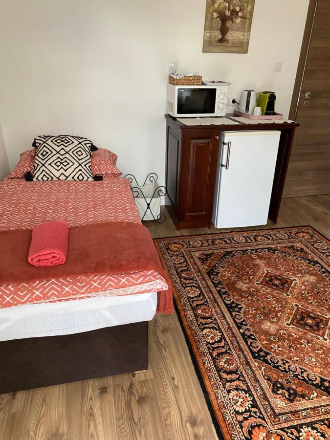 Helga Vendeghaz Otel Budaörs Dış mekan fotoğraf